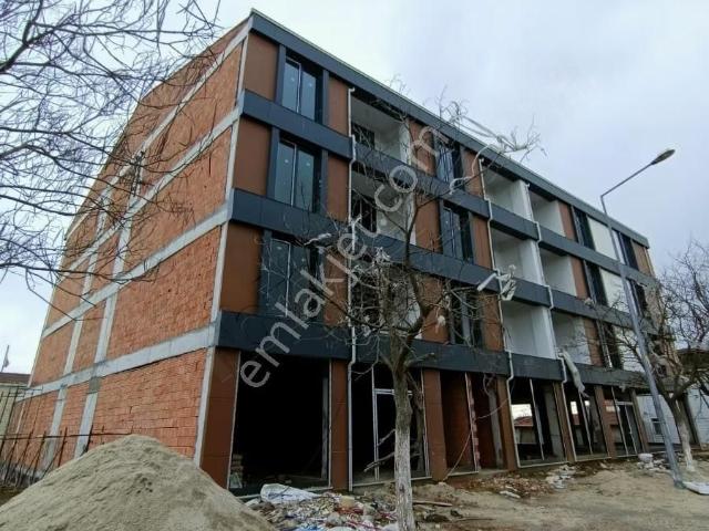 Cumhuriyet Bulvarı Ana Cadde Cepheli Satılık 1+1 Lüks Daire