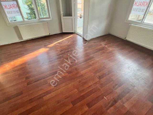 Cumhuriyet Caddesi 3+1 Kiralık
