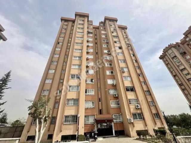 Cumhuriyet Evleri'nde Geniş Ve Ferah Kiralık Daire