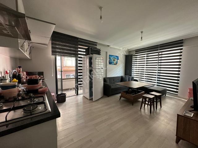 Cumhuriyet Gayrimenkulden 1+1 Full Eşyalı Asansörlü