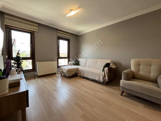 Cumhuriyet Gayrimenkulden 3+1 Full Eşyalı Faturalar Dahil