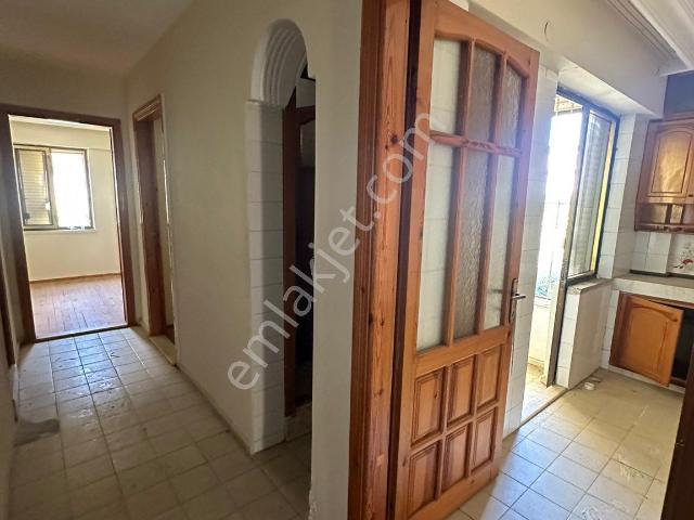 Cumhuriyet 3+1 3 Balkon Kiralık Daire