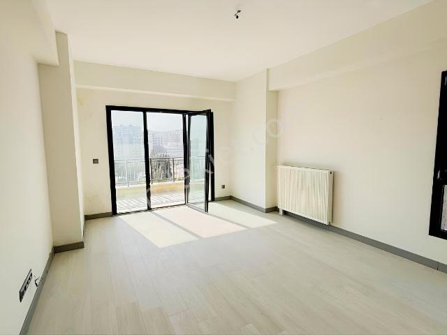 Cumhuriyette 2+1 Kiralık Daire Kültür Merkezinin 300 M Altı