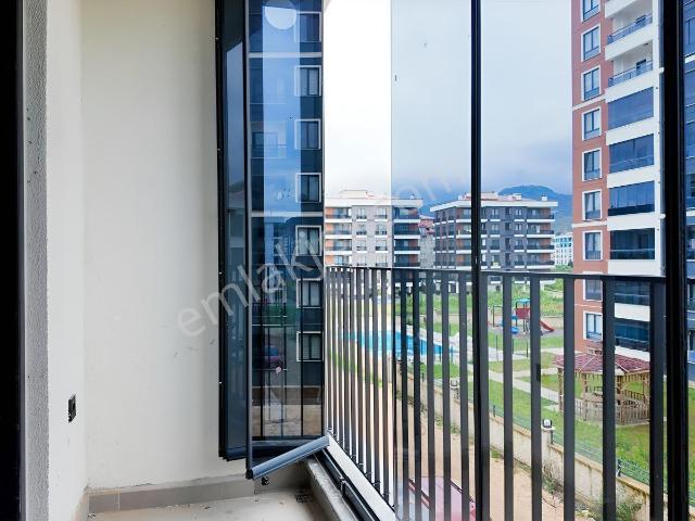 Cumhuriyet'te Anayola Yakın, Kiralık 2+1, Sıfır&modern