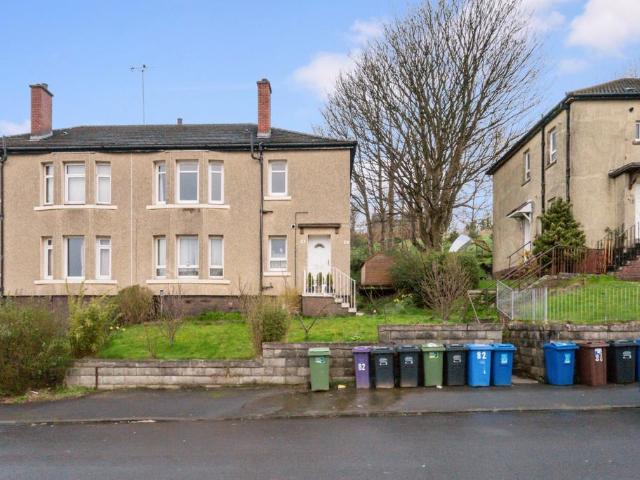Cumlodden Drive, Glasgow, Glasgow. 2 bed flat to rent £995 pcm £230 pw