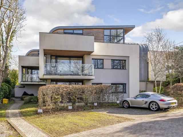 Cumnor Hill, Botley OX2, 2 bed flat to rent, £1,850 pcm | PrimeLocation