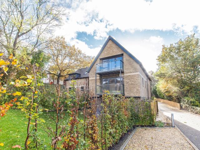 Cumnor Hill, Oxford OX2, 2 bed flat to rent, £1,950 pcm | PrimeLocation