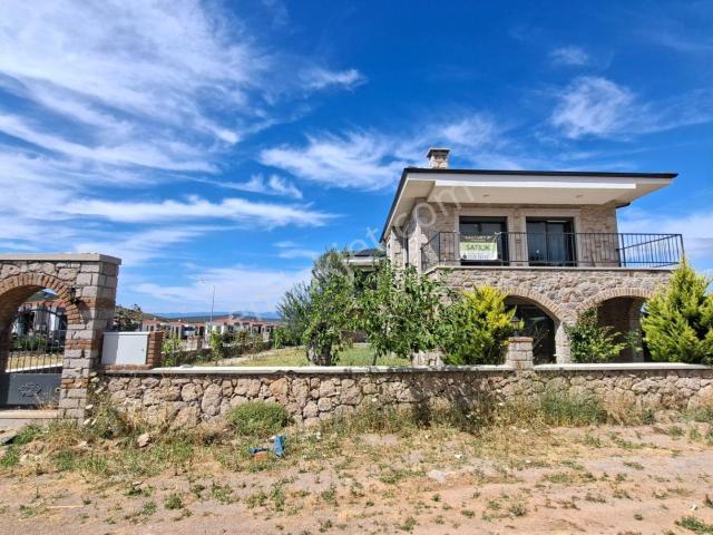 Cunda Adası’nda Satılık, Denize 100 Metre Mesafede Sıfır, Lüks, Taş Villa
