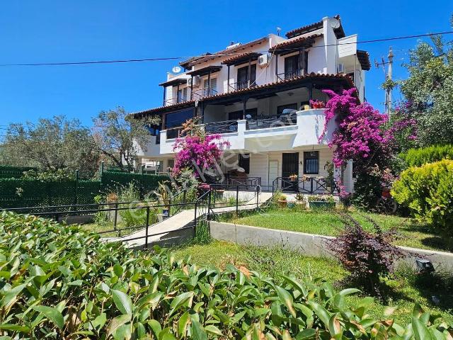 Cunda Merkez'e Yürüme Mesafesinde Deniz Manzaralı 3+2 Villa