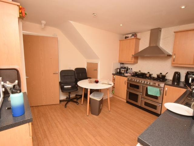 Cunningham Avenue, Hatfield AL10, 5 bed terraced house to rent, £2,600 pcm | PrimeLocation