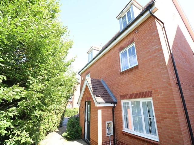 Cunningham Avenue, Hatfield, Hertfordshire AL10, 6 bed property to rent, £3,500 pcm | PrimeLocation