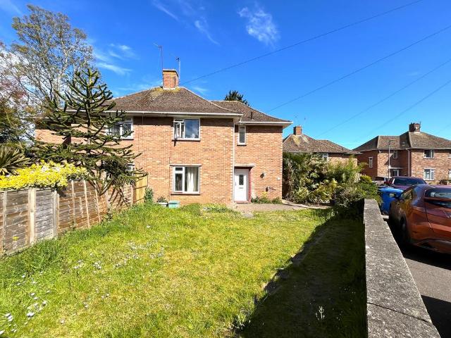 Cunningham Road, Norwich NR5 5 bed semi detached house to rent £1,950 pcm £450 pw