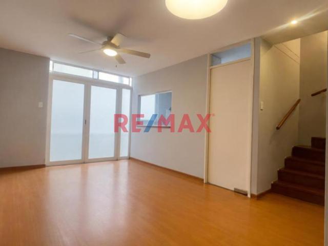 Cuádruplex Con Terraza Y Cochera En Miraflores