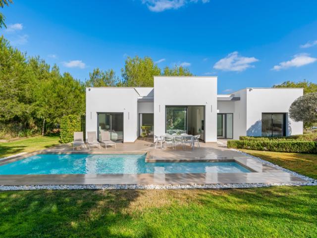 Cuarto de ducha, aire acondicionado, calefacción central, ca. 130m² La colina