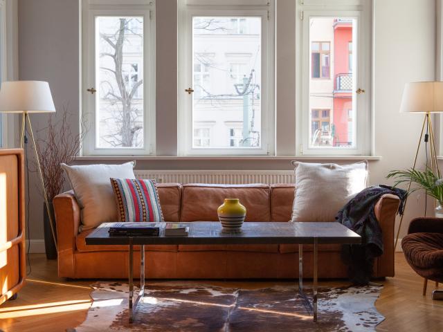 CUBA Spacious Apartment near Mauerpark