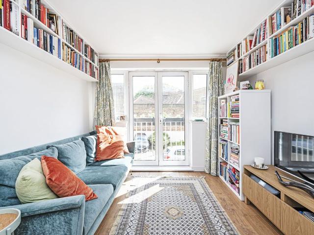Cubitt Street, King's Cross, London WC1X, 2 bed flat to rent, £3,000 pcm | PrimeLocation