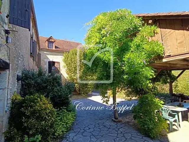 Cubjac Auvézère Val d'Ans 24640 Achat / Vente maison 12 pièces t12 piscine jardin
