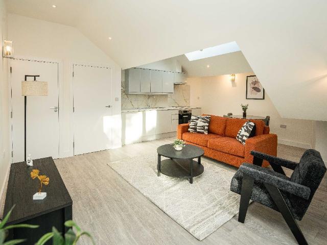 Cuckoo Hall Lane, London N9, 1 bed flat to rent, £1,675 pcm | PrimeLocation