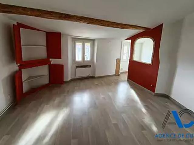 Cuers 83390 Achat / Vente appartement 3 pièces t3 au dernier étage
