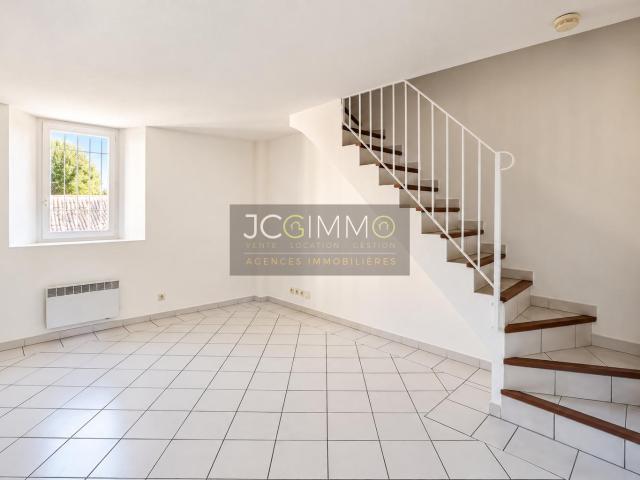 Cuers Appartement de type 2 en duplex de 40.70 m2