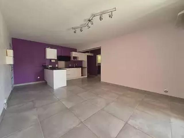 Cugnaux 31270 Location appartement 3 pièces t3 terrasse cave