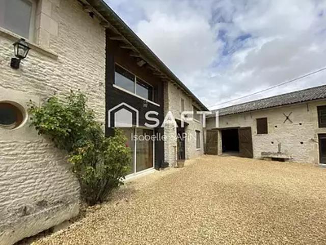Cuhon 86110 Achat / Vente maison 7 pièces t7 terrasse parking