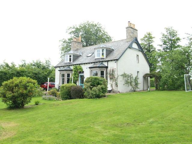 Culter House Road, Milltimber, AB13 4 bed detached house to rent £2,800 pcm £646 pw