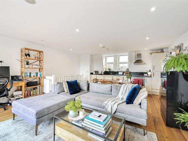 Culvert Road, Battersea Park SW11, 2 bed flat to rent, £3,000 pcm | PrimeLocation