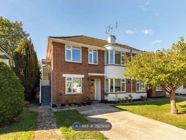 Culverden Court, Weybridge KT13, 2 bed maisonette to rent, £2,195 pcm | PrimeLocation