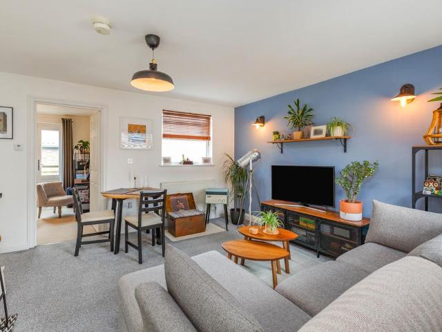 Culverden Down, Tunbridge Wells, TN4 2 bed flat to rent £1,300 pcm £300 pw