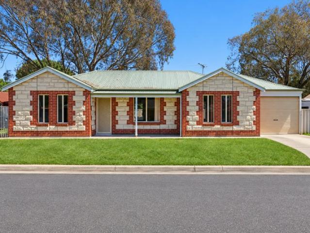 Cul de sac Comfort, Stone Facade Character in a Prized Reserve Backed Position