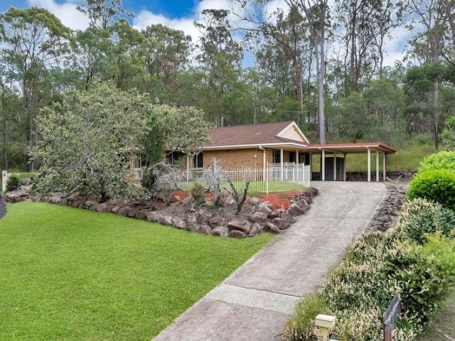 Cul de sac home, surrounded by native bushland