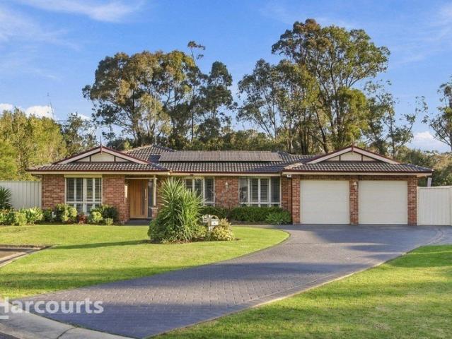 Cul de Sac Living with Pool & Side Access