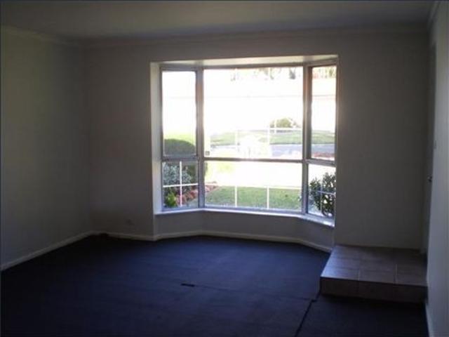 CUL DE SAC LOCATION CLOSE TO ALL AMENITIES QUIET LOCATION