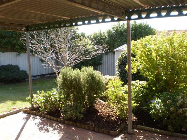 CUL DE SAC LOCATION CLOSE TO ALL AMENITIES QUIET LOCATION
