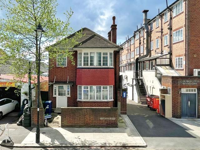 Culmington Road W13, 4 bed detached house to rent, £3,000 pcm | PrimeLocation