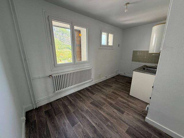 CULOZ BEON T4 73 m² 3ème étage sans ascenseur