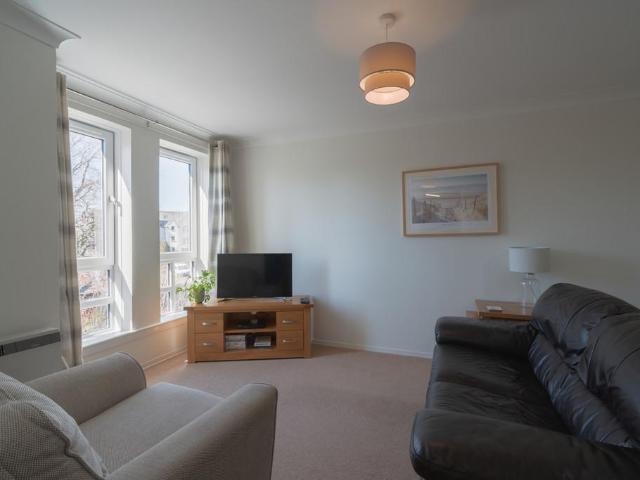 Cuparstone Court Flat H, Aberdeen 2 bed apartment to rent £750 pcm £173 pw