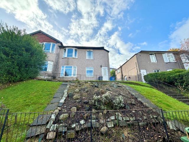 Curtis Avenue, Glasgow, G44 3 bed flat to rent £1,200 pcm £277 pw
