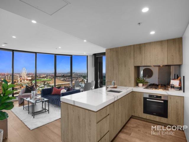 Curved Glass, City Views & a Premium West Melbourne Lifestyle