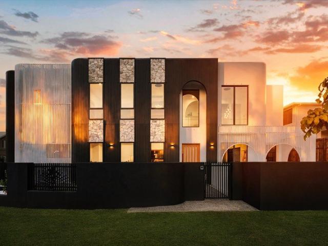 Curved Elegance and Palatial Living in an Elite Pocket