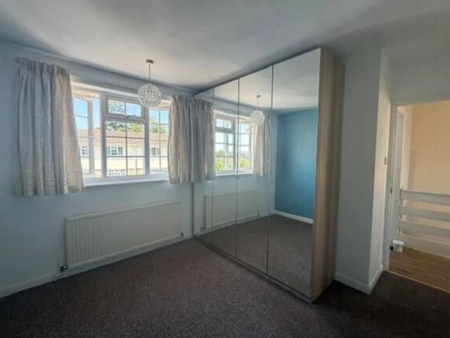 Curzon Close