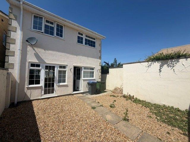 Curzon Close, Calne, Wiltshire SN11, 3 bed property to rent, £1,400 pcm | PrimeLocation