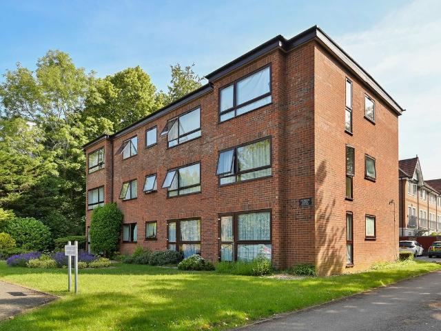 Curzon Gate Court, Watford WD17, 1 bed flat to rent, £1,225 pcm | PrimeLocation