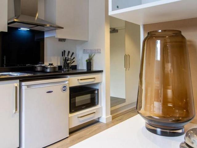 Curzon Street, Nottingham NG3 Studio to rent £880 pcm £203 pw