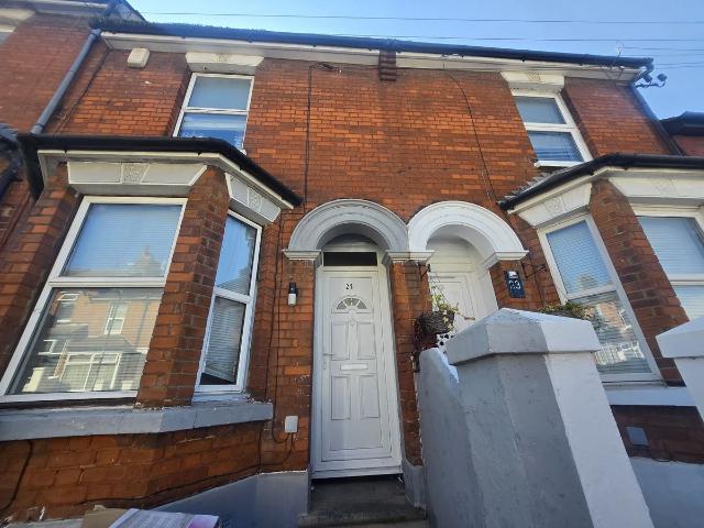 Curzon Road, Chatham ME4, 2 bed terraced house to rent, £1,300 pcm | PrimeLocation
