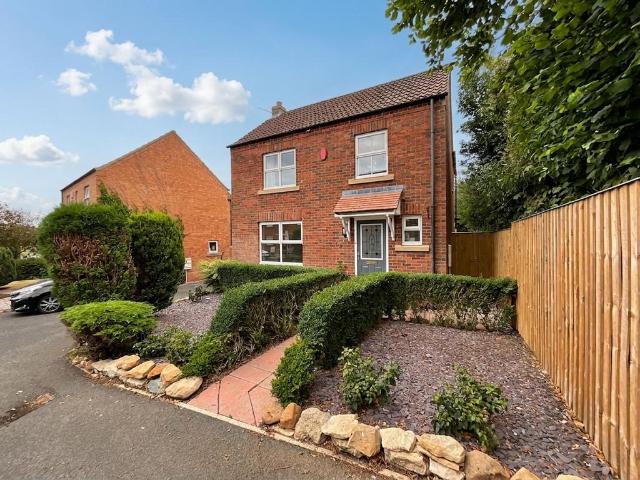 Curlew Drive, Crossgates, YO12 3 bed detached house to rent £1,300 pcm £300 pw