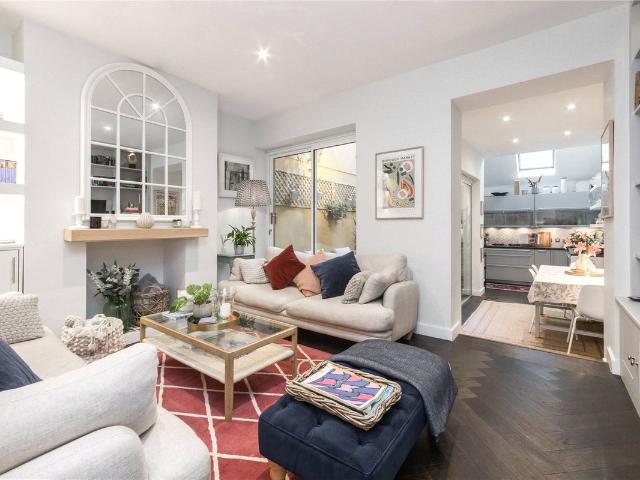 Curlew Street, Shad Thames SE1, 3 bed terraced house to rent, £4,300 pcm | PrimeLocation