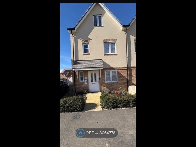 Curlew Rise, Sheerness ME12, 3 bed semi detached house to rent, £1,800 pcm | PrimeLocation