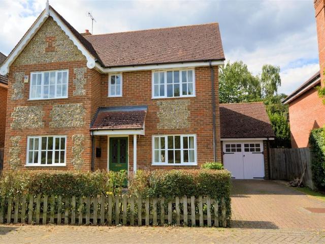Curlys Way, Swallowfield, Reading, Berkshire RG7, 4 bed detached house to rent, £2,200 pcm | PrimeLocation